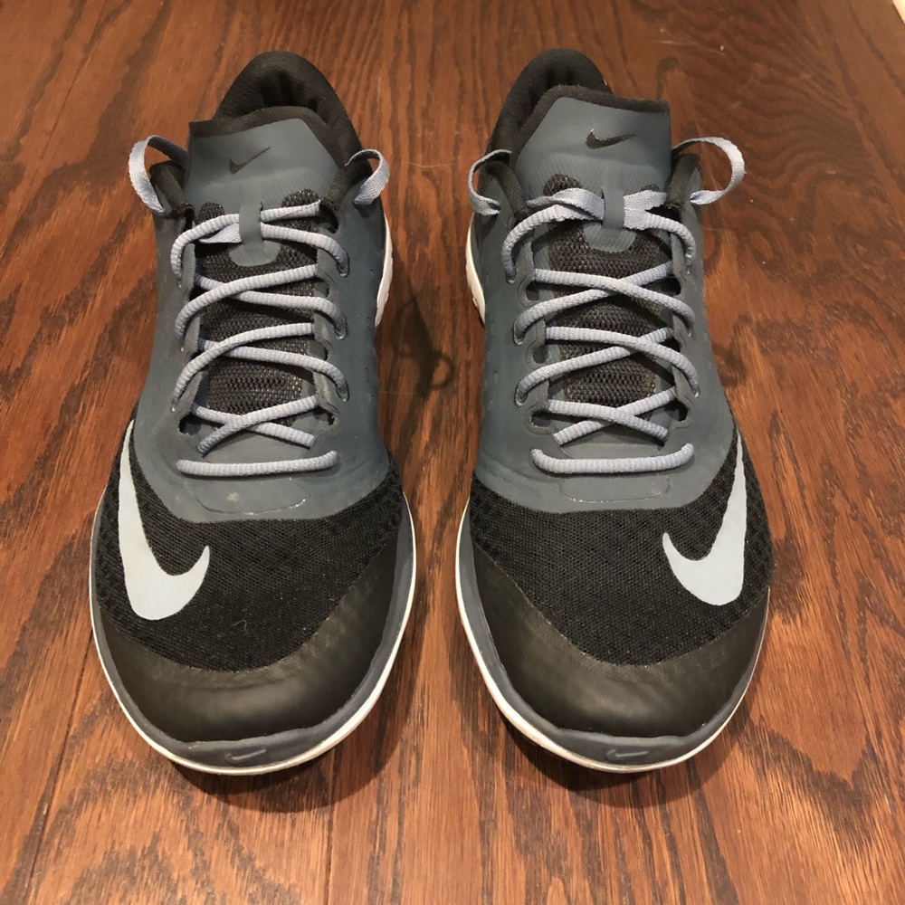 Nike Women’s Fitsole sneaker
